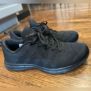 APL Techloom Pro Men’s Size 9 (worn once)